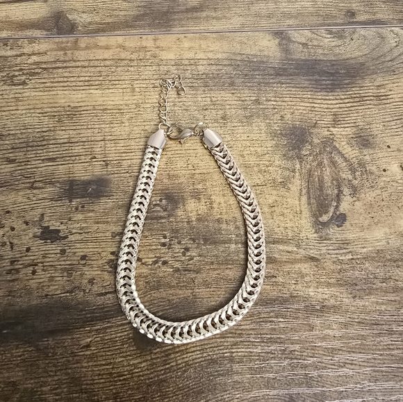 thick goldtone adjustable bracelet - Picture 4 of 4